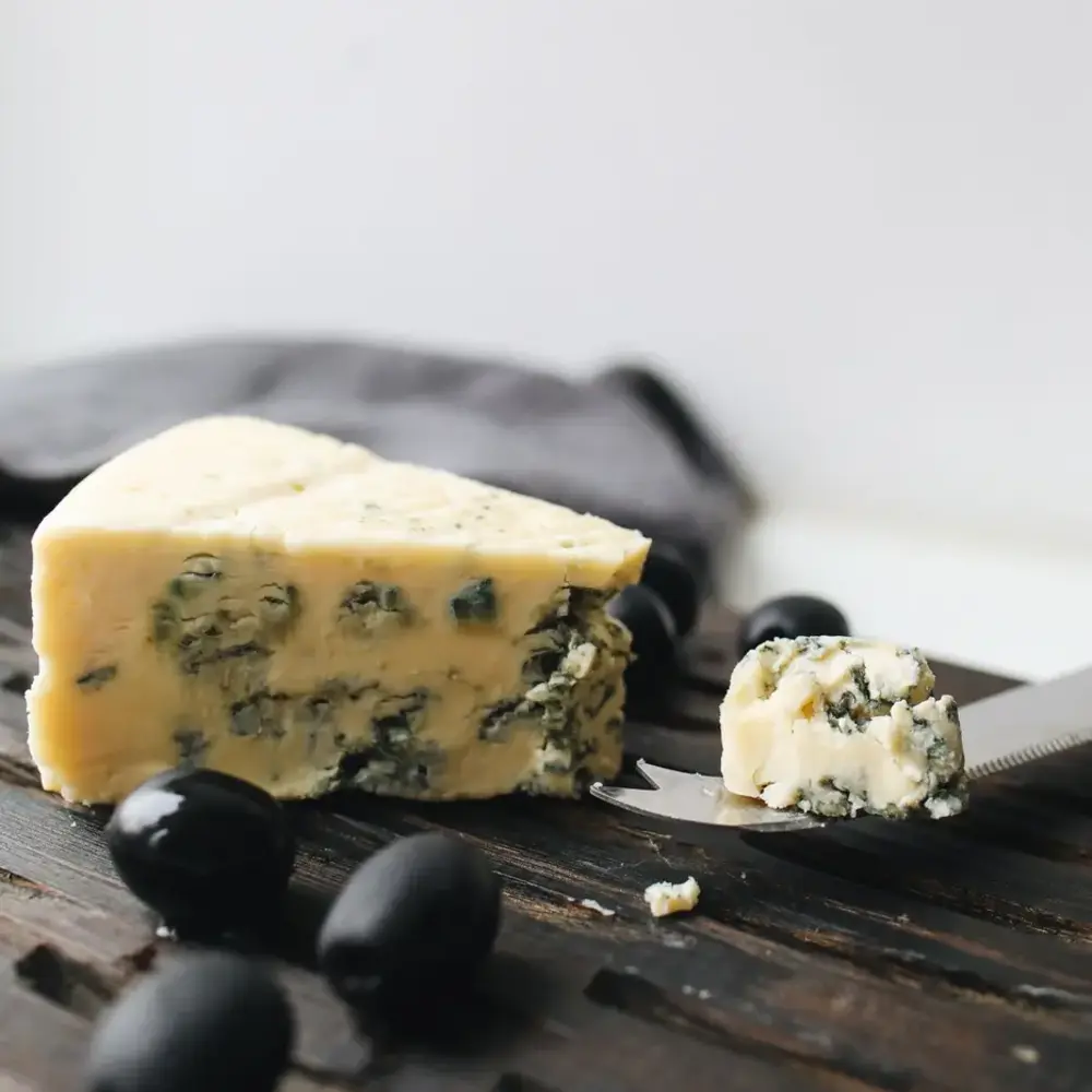 Contenu du kit fromage bleu : ferments Penicillium roqueforti, aiguille de perçage